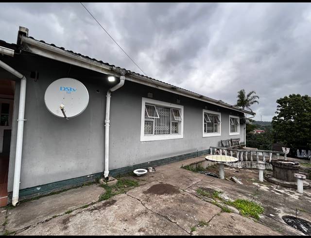 4 BEDROOM HOUSE FOR SALE IN SEA VIEW